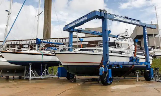 boat lifting services